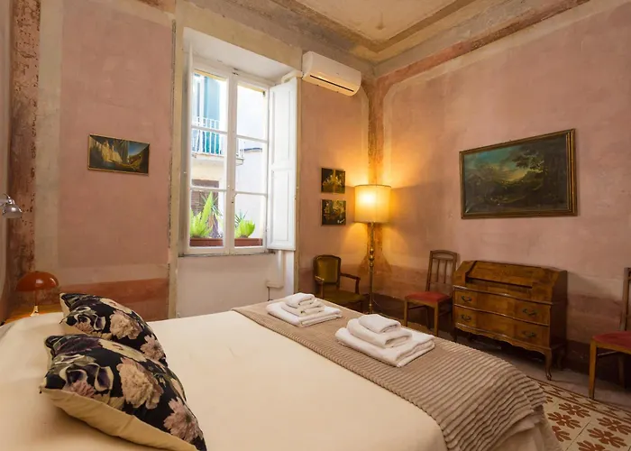 Domus Picta Roomy